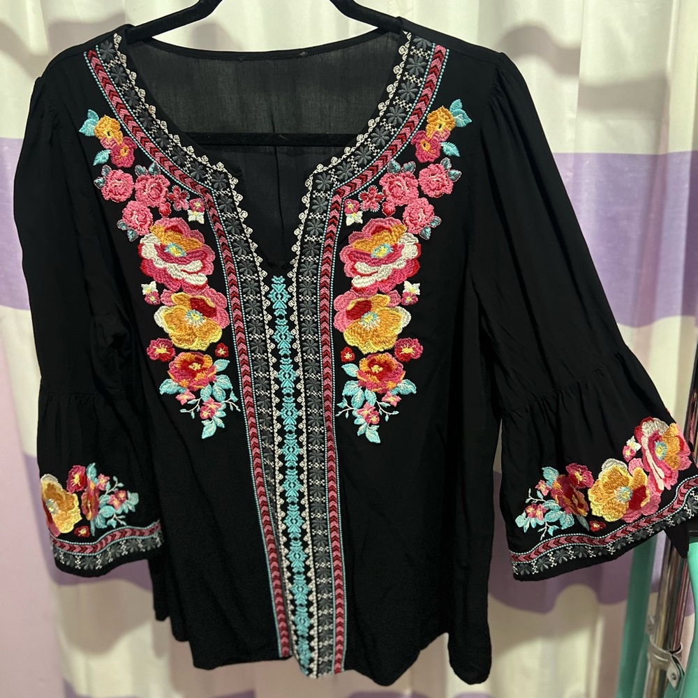 Size large Andree by Unit/Savanna Jane black embroidered top with bell sleeves